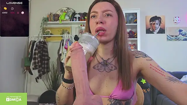 Snapshot of MaryStocks chatting on 11.24.25 MaryStocks online show from 11.24.25