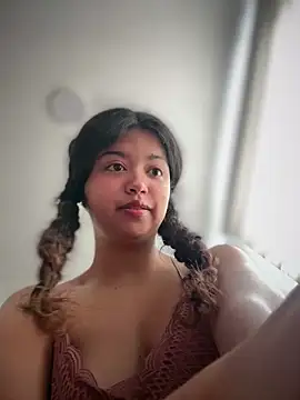 Peach Girll online show from 05.14.26
