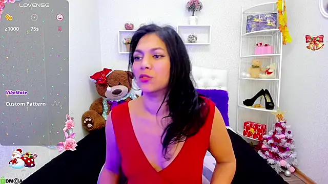 Mollywell online show from 12.30.24