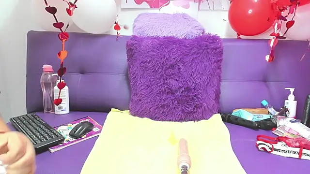 Cloe 35 online show from 02.12.25