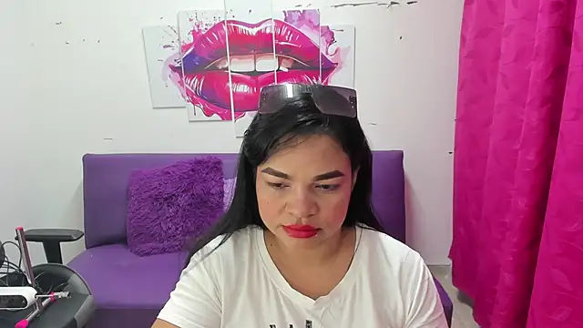 Cloe 35 online show from 02.18.25