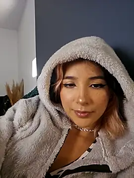 LucyAllenX online show from 02.28.25