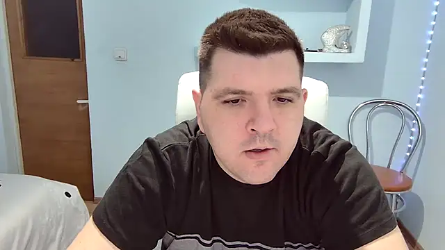 Snapshot of Basystem chatting on 02.05.25 Basystem online show from 02.05.25