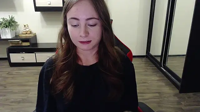 Laralianna online show from 09.20.25