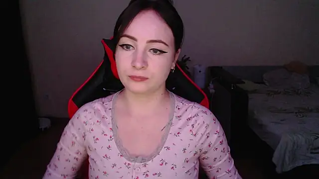 Laralianna online show from 11.02.25