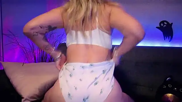 Snapshot of Lexi_Shocker chatting on 09.28.25 Lexi Shocker online show from 09.28.25