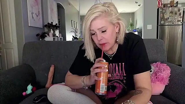 Lexi Shocker online show from 01.08.26