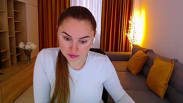 Snapshot of _Mia_Adams chatting on 10.10.25 Mia Adams online show from 10.10.25