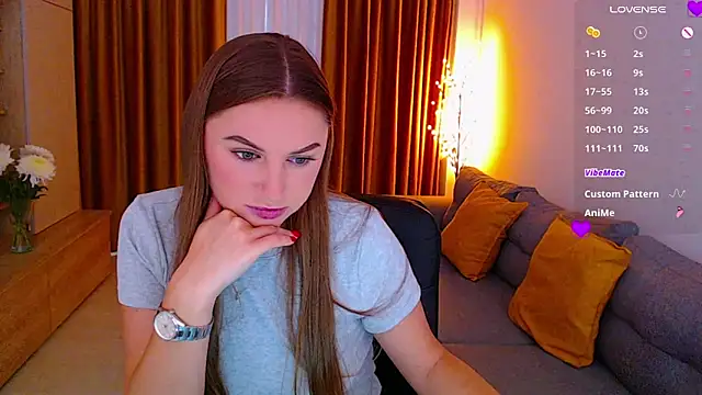 Snapshot of _Mia_Adams chatting on 10.18.25 Mia Adams online show from 10.18.25