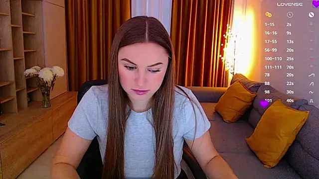 Snapshot of _Mia_Adams chatting on 10.29.25 Mia Adams online show from 10.29.25