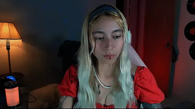 Saucy Jenn online show from 12.29.24