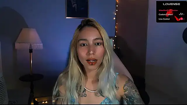 Saucy Jenn online show from 02.01.25