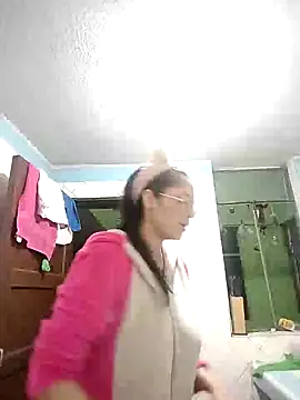 Kyomi chang online show from 12.25.24