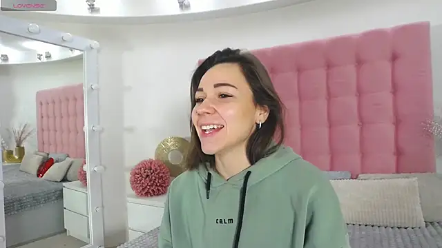 Edenne online show from 02.27.25