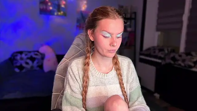 Chanel Gill online show from 01.09.26