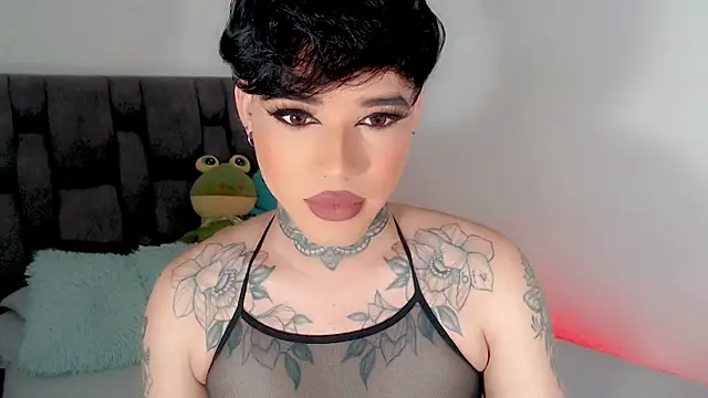 Snapshot of little_star_porn chatting on 09.28.25 little star porn online show from 09.28.25