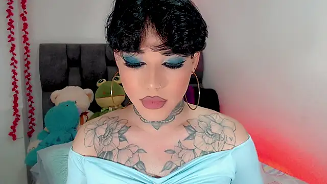 Snapshot of little_star_porn chatting on 10.11.25 little star porn online show from 10.11.25