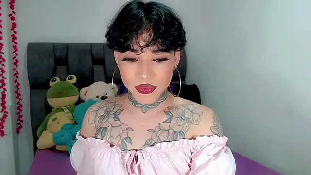 Snapshot of little_star_porn chatting on 10.16.25 little star porn online show from 10.16.25