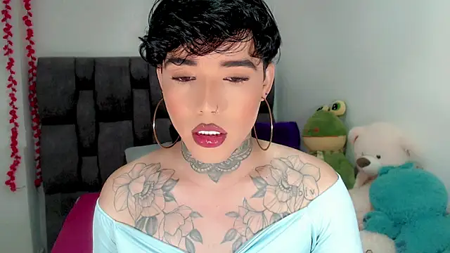 Snapshot of little_star_porn chatting on 11.03.25 little star porn online show from 11.03.25