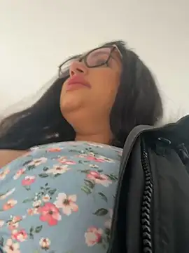 MeghanXO online show from 12.19.24