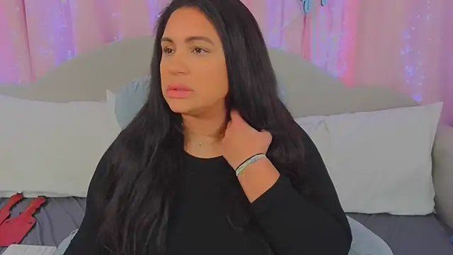 MeghanXO online show from 12.29.24