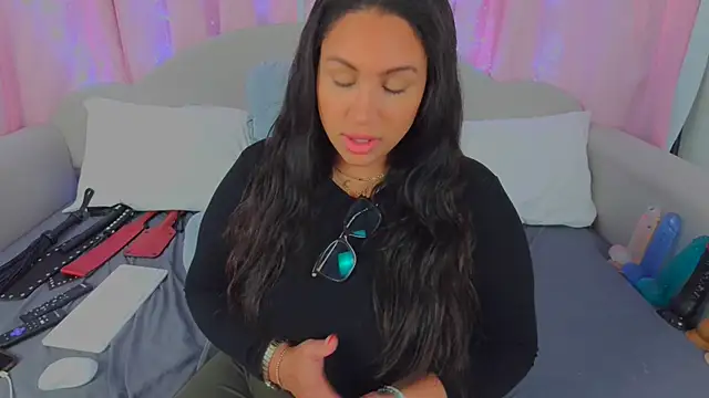 MeghanXO online show from 02.11.25