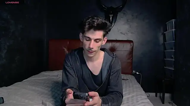 DanielCrush1 online show from 04.30.26