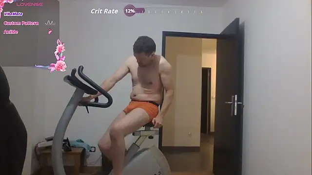 Snapshot of antoinepassion chatting on 11.08.25 antoinepassion online show from 11.08.25