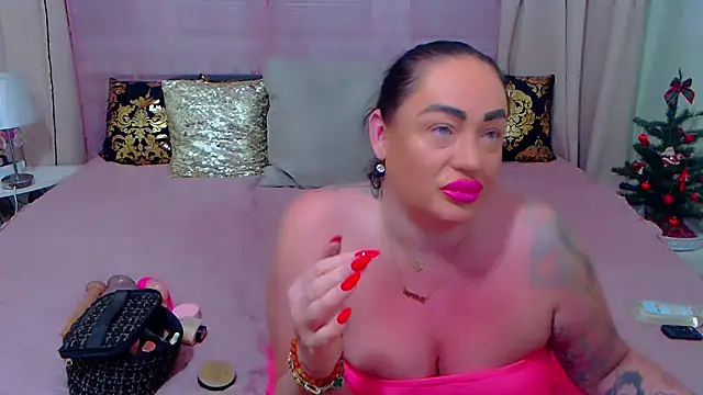 BustyVicky online show from 12.30.24