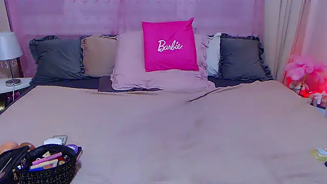 BustyVicky online show from 10.17.25