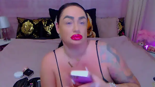 BustyVicky online show from 11.26.25