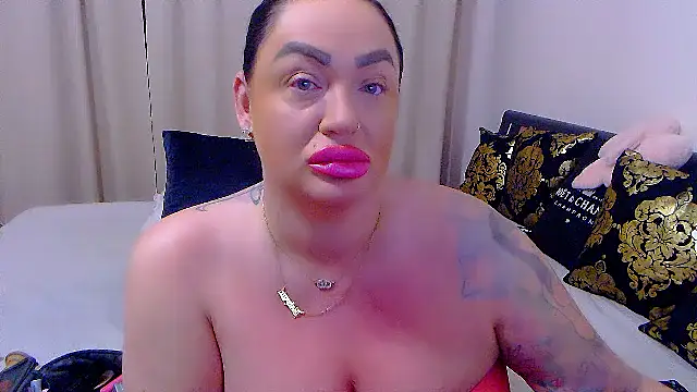 BustyVicky online show from 02.05.26