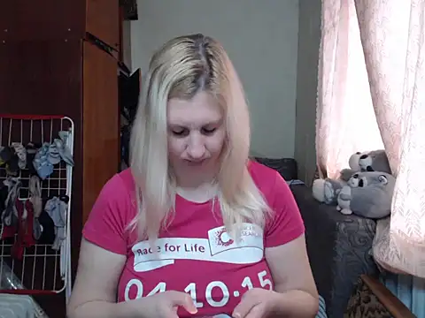 Snapshot of BustyBlond chatting on 01.13.25 BustyBlond online show from 01.13.25
