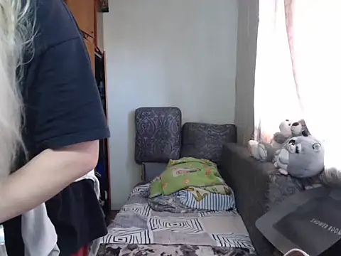 Snapshot of BustyBlond chatting on 01.15.25 BustyBlond online show from 01.15.25