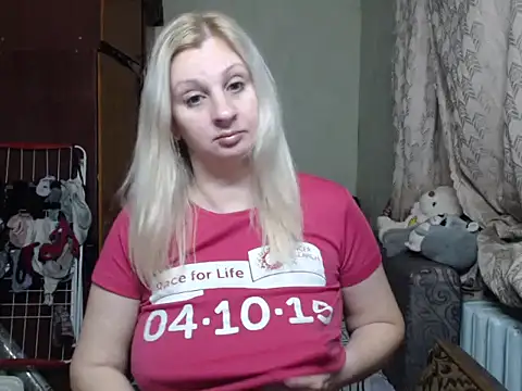 Snapshot of BustyBlond chatting on 01.24.25 BustyBlond online show from 01.24.25