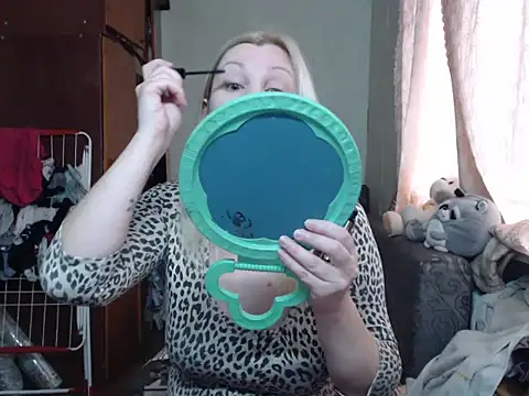 Snapshot of BustyBlond chatting on 01.30.25 BustyBlond online show from 01.30.25