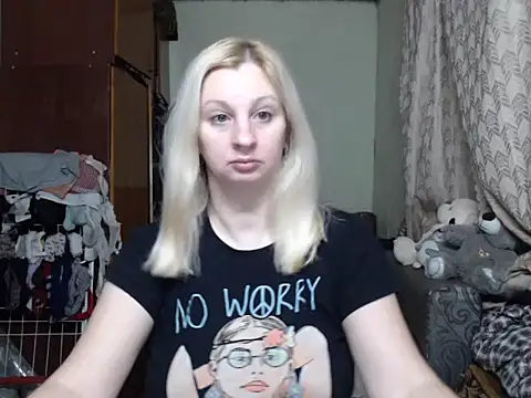 Snapshot of BustyBlond chatting on 02.07.25 BustyBlond online show from 02.07.25