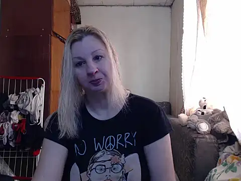 Snapshot of BustyBlond chatting on 02.11.25 BustyBlond online show from 02.11.25