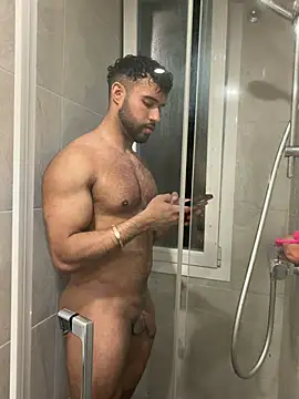 izaak lover online show from 04.29.26