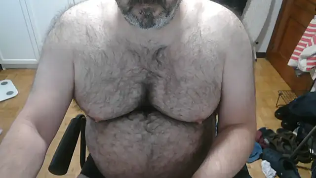 mikeyhotbear online show from 06.03.26