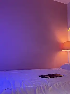 Snapshot of GabriSaenz chatting on 12.26.24 GabriSaenz online show from 12.26.24