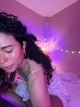 Snapshot of GabriSaenz chatting on 01.23.25 GabriSaenz online show from 01.23.25