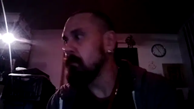 Snapshot of htk1975 chatting on 12.22.25 htk1975 online show from 12.22.25