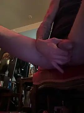 Snapshot of htk1975 chatting on 02.27.26 htk1975 online show from 02.27.26