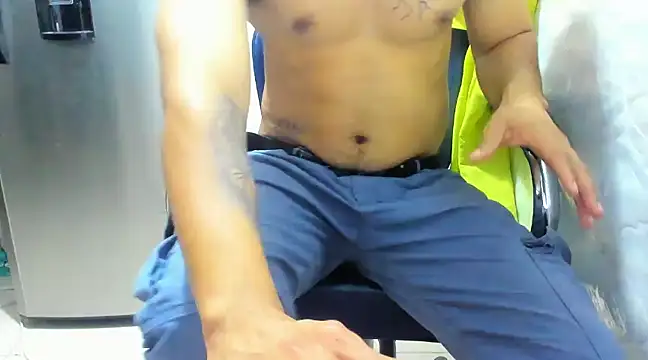 Snapshot of curvsex chatting on 12.04.24 curvsex online show from 12.04.24