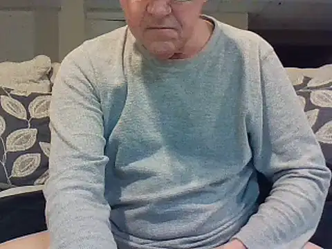 Snapshot of takeitall101 chatting on 02.22.25 takeitall101 online show from 02.22.25