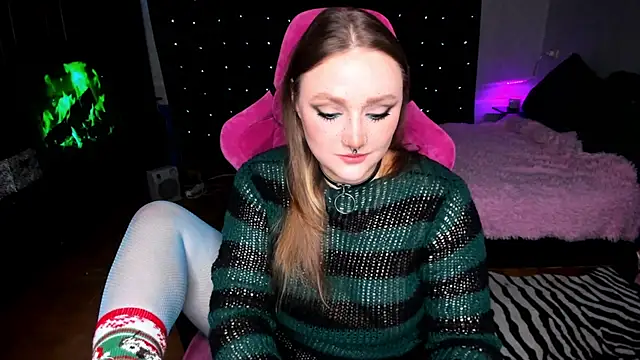 Snapshot of YourDyingBride chatting on 12.07.24 YourDyingBride online show from 12.07.24