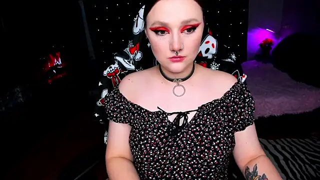 Snapshot of YourDyingBride chatting on 12.08.24 YourDyingBride online show from 12.08.24