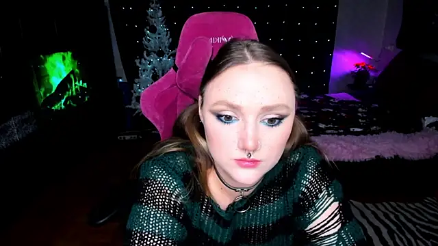 Snapshot of YourDyingBride chatting on 12.15.24 YourDyingBride online show from 12.15.24