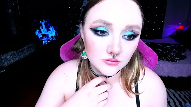 Snapshot of YourDyingBride chatting on 12.24.24 YourDyingBride online show from 12.24.24